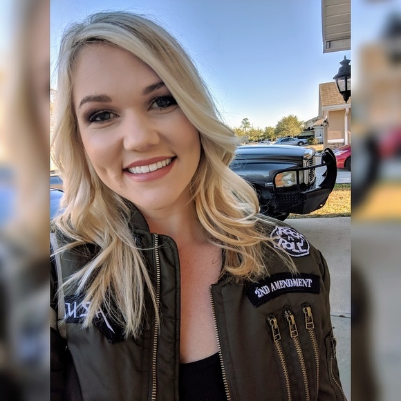 Meet your Posher, Christine - Picture 1 of 1